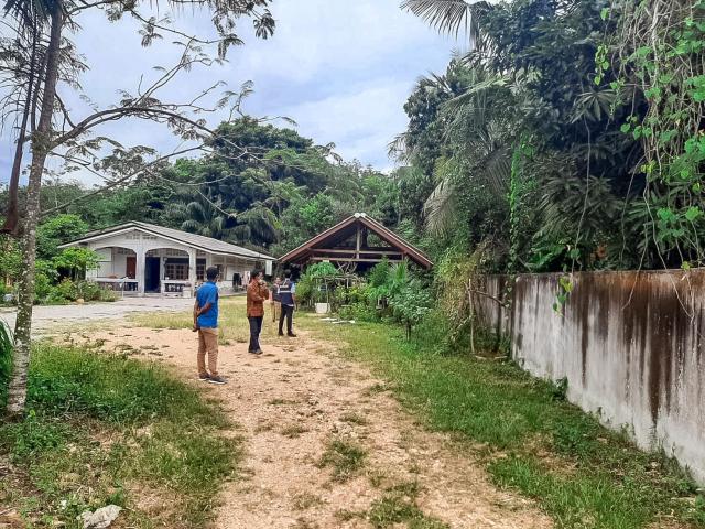 ลงพื้นที่สำรวจสถานที่เพื่อบรรเทาความเดือดร้อนแก่ชาวบ้าน ในพื้นที่หมู่ที่ 2 บ้านเกาะยวน ตำบลเกาะนางคำ อำเภอปากพะยูน