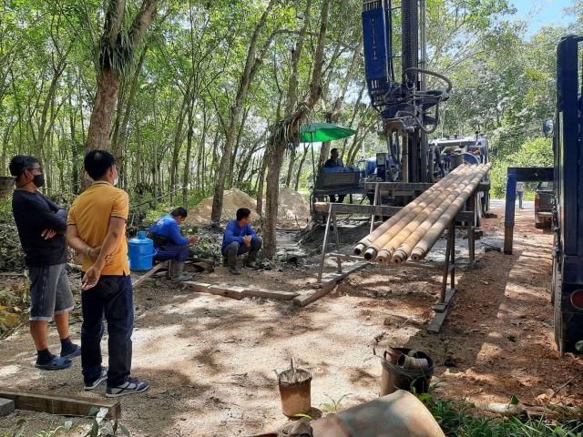 วันที่ 27 มิถุนายน 2564 นายประนุท อิสโร นายกเทศมนตรีตำบลเกาะนางคำ ลงพื้นที่ติดตามความคืบหน้าบ่อบาดาล ณ ประปาหมู่ที่ 6